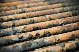 They can tolerate any temperature that you'd be able to generate. How To Clean A Cast Iron Grill Lovetoknow