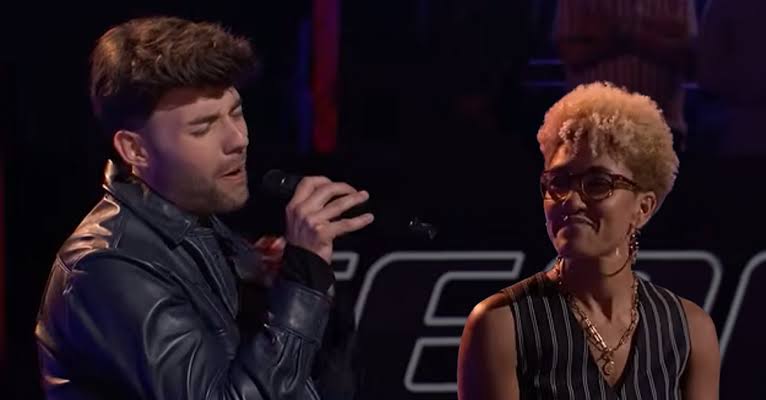 Did Riley Green Pick The Wrong Singer On The Voice? Watch These Two  Contestants Battle It Out With Maroon 5's “She Will Be Loved” - Country  Chord - Country Music News and Entertainment