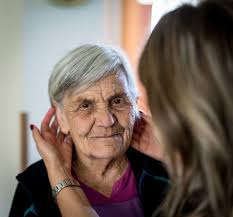 Hilfe für Betagte soll «Service public» werden