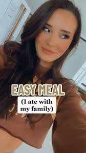 Katie Lillard's Instagram, Twitter & Facebook