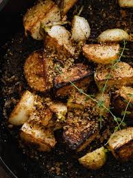 Pan Fried Thyme Hakurei Turnips Sprinkled With Breadcrumbs Turnip Recipes Veggie Dishes Recipes