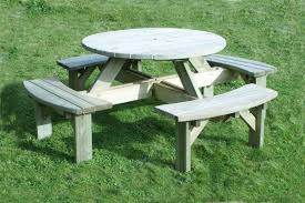 How To Make A Benchless Picnic Table Beginner Woodworking Project Round Picnic Table Picnic Table Table