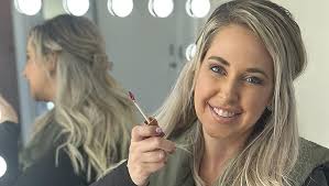 Amazon.com : L'Oréal Paris Makeup Infallible Pro Matte Les Macarons Scented  Matte Liquid Lipstick, Highly Pigmented, Longwear, Waterproof and Smudge  Proof, Guava Gush, 0.21 fl; oz. : Beauty & Personal Care