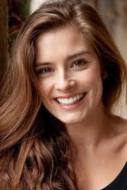 Jennifer Bryer's Instagram, Twitter & Facebook