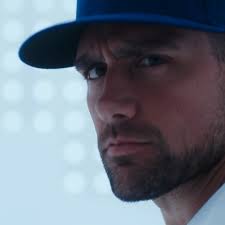 Nathan Eovaldi re-signs with the Texas Rangers