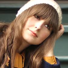 Les longues franges sont tendance