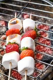 12 Barbecue Ideeen Waardoor Je Niet Kan Wachten Tot De Zomer Of De Keer Dat Je Weer Gaat Barbecueen Bbq Recepten Bbq Desserts Barbecuerecepten