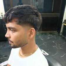 haiyrstylist @mr.aman._17 #haiyrstyle #makeover #haiyrfashion #follwme for  all types and different cutting #✂️#rough cut hairstyle#taperfade cut  #haircut @lk_mens_hair_studio Cut. @strvyy_zeel