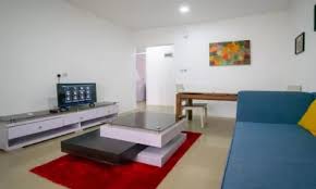 Atleta, jugadora de fútbol (llegó a representar a nigeria en los mundiales femeninos de 1991); Ss9sicto6ewrhm