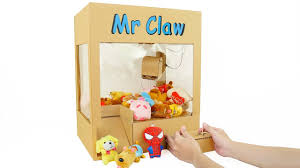 claw machine from cardboard