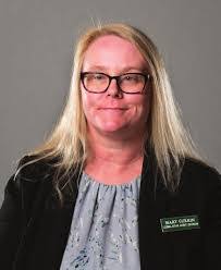 Renee Luster's Instagram, Twitter & Facebook