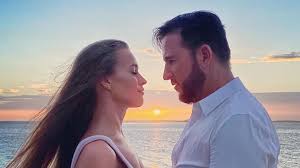 Michael wendler on wn network delivers the latest videos and editable pages for news & events, including entertainment, music, sports, science and more, sign up and share your playlists. Fans Sure Laura Will Leave Michael Wendler Now De24 News English
