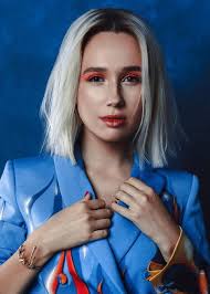 Несколько лет она безуспешно ходила по телеконкурсам. Klava Koka Zakazat Vystuplenie Priglasit Klavu Koka Uznat Skolko Stoit Klava Koka Na Korporativ Svadbu Den Rozhdeniya Agentstvo Rocketbooking