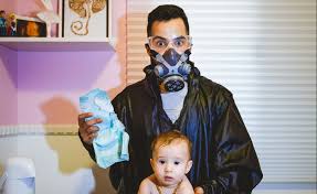 What is the difference between es facil and dificil? Trocar Fraldas E Parte Mais Facil De Ser Pai Diz Papai Comedia
