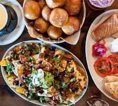 Classic Bar In Phoenix Live Music Culinary Dropout