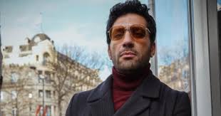 وبدأ الفنان حسن الرداد تصوير أولى مشاهد مسلسله الجديدنوح وهو المسلسل الذى يخوض به موسم رمضان القادم ويشاركه فيه البطولة زوجته إيمى سمير غانم فى أول عمل يجمعهما بعد الزواج وهو من تأليف إيمن سلامة. ÙÙŠØ¯ÙŠÙˆ Ø­Ø³Ù† Ø§Ù„Ø±Ø¯Ø§Ø¯ ÙŠØ±Ø¯ Ù„Ø£ÙˆÙ„ Ù…Ø±Ø© Ø¹Ù„Ù‰ Ø®Ø¨Ø± Ø§Ù†ÙØµØ§Ù„Ù‡ Ø¹Ù† Ø¥ÙŠÙ…Ù‰ Ø³Ù…ÙŠØ± ØºØ§Ù†Ù… Ø§Ù„ÙŠÙˆÙ… Ø§Ù„Ø³Ø§Ø¨Ø¹