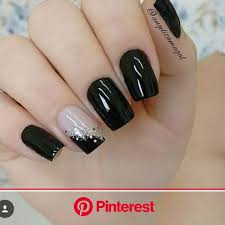 Recuerdo que cuando era adolescente, a mis. Con Este Diseno De Unas Llamaras La Atencion Donde Vayas Decoraciondeunas Nailart Unas Unas Negras Unas Decoradas Manicura De Unas Clara Beauty My