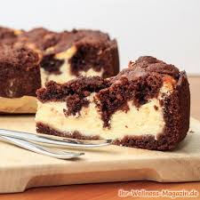 So ersetzen wir zum beispiel kartoffelstampf durch blumenkohlpüree oder backen kuchen ohne. Saftiger Low Carb Schoko Vanille Quarkkuchen Rezept Ohne Zucker