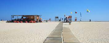 Fuseta beach is located in the north of armona island, alongside the fishing village of fuseta, in olhão, algarve. Praia Da Fuseta Mar Beach In Fuseta Olhao Portugal