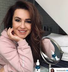 45, born 14 june 1975. Beata Tadla Zegna Stary Rok Pozujac Do Zdjecia W Ramionach Ukochanego Ten Facet To Szczesciarz