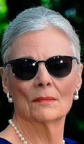 Tracy sporting her shades ￼ Expecting a red♥️heart from my Fans❣️