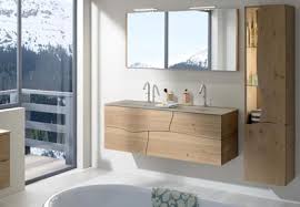 De larges larmes viennent habiller les murs de cet espace bain. Meubles De Salle De Bain En Bois Massif Les Essences De Bois Sanijura