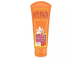 Try these best sunscreens lotions for oily skin! The Best Face Sunscreens For Oily Skin In India