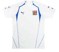 Shop for the latest 100% official czech republic football kits and accessories here. Czech Republic 2004 Auswarts Trikot