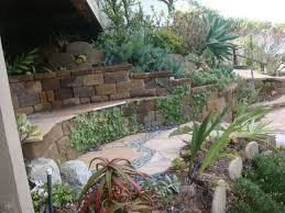 Gärtnern am hang ist immer eine herausforderung: Garten Am Hang Gestalten 28 Nutzungsideen Der Hanglage Gartengestaltung Garten Am Hang Garten