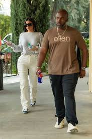 Kylie Jenner And Corey Gamble At Blue Table In Calabasas 01 10 2020 In 2020 Kylie Jenner Street Style Kylie Jenner Kylie Jenner Outfits