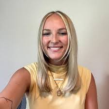 Barbara Serna's Instagram, Twitter & Facebook