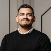 100+ perfiles de «Planas»