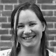 Chelsea Fay's Instagram, Twitter & Facebook