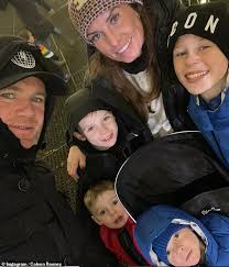 Coleen flew to the us the following day, reportedly demanding that the star tear up his footie contract and come home early. Freedomroo Coleen Rooney Pays Tribute To Husband Wayne After His Retirement From Football Australiannewsreview