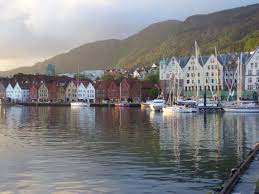 A noruega é um dos países que tenho que conhecer antes de morrer. Bryggen Port Bergen Noruega Picture Of Bergen Hordaland Tripadvisor