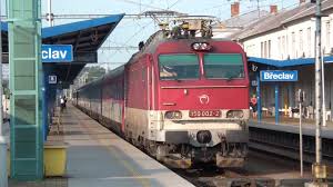 Slovenská strela takřka v plné kráse. Zssk 350 002 Ec 378 Slovenska Strela Breclav Youtube