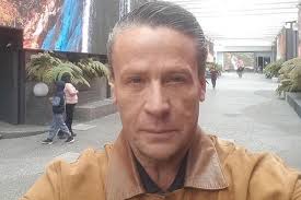 Nació en guadalajara, jalisco en 1958, hijo de padre mexicano y madre alemana. Alfredo Adame Por Que Rompio Con Cada Uno De Sus Hijos Diego Sebastian Y Alejandro Adame Celebs Nnda Nnlt Fama Mag