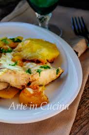 Regola di sale e pepe e copri nuovamente, lasciando cuocere per altri. Orata Con Patate Sfilettata In Padella Ricetta Di Pesce Leggera Ricette Pesce Fritto Ricette Di Cucina