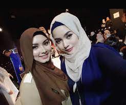 Manakala majlis resepsi perkahwinan hafiz hamidun akan dilangsungkan selepas hari raya aidilfitri. Kisah Hiburan Dan Politik Malaysia Siapa Sebenarnya Bakal Isteri Hafiz Hamidun Iaitu Joy Revfa Sofia Ini