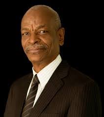 Roslyn Keller's Instagram, Twitter & Facebook