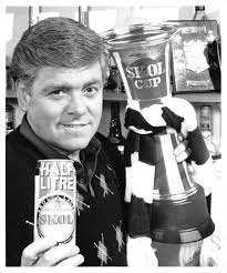 Alex Edwards: Tributes paid to Dunfermline and Hibernian great