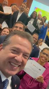 ¡Hoy cerramos con broche de oro el programa “Actívate para emprender... ¡Tú  puedes!”! , Hemos cumplido nuestra promesa de brindar las herramientas y el  conocimiento necesarios para que cada uno de ...