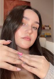 Quick makeup #fyp #greenscreen #doechii #makeup