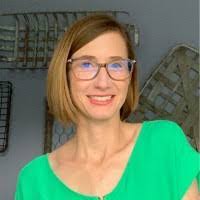 Donna Duff's Instagram, Twitter & Facebook