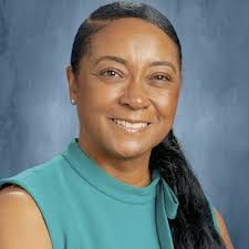 Did you know that the following companies started as side hustles: 1) Apple  2) Twitter 3) Tupperware 4) Etsy 5) Udemy 6) Instagram 7) Under Armor 8)  Drybar 9) Carol's Daughter 10) Kendra Scott