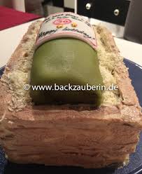 Wiederverwendbare eiswürfel in form von grünen flaschen. Weinflaschentorte Vegan Kuchen Geback Pralinen Und Gute Laune