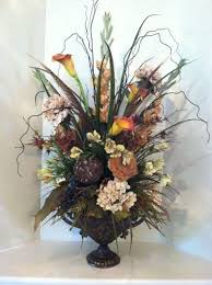 A gallery featuring over 30 amazing and chic floral arrangement ideas perfect for weddings, formal dinner parties, or just for fun! Silk Flower Centerpieces For Tables Ideas On Foter