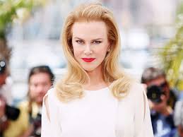To help visualize her height, we've included a side by side i'm tall, apparently, my hubby is short, nicole kidman is tall i wonder if she noticed her hubby keith. Short Or Tall Nicole Kidman Doesn T Judge A Man By His Height The Economic Times