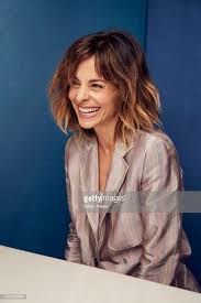 Последние твиты от a million little things (@amillionabc). Stephanie Szostak Of Abc S A Million Little Things Poses For A Hair Styles Long Hair Styles Teenage Girl Hairstyles