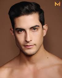 Mauro Ovando's Instagram, Twitter & Facebook